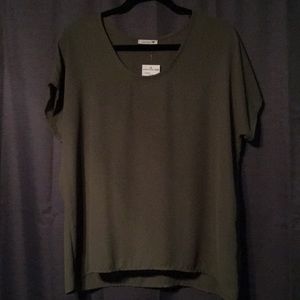 Women’s Soprano olive blouse size large